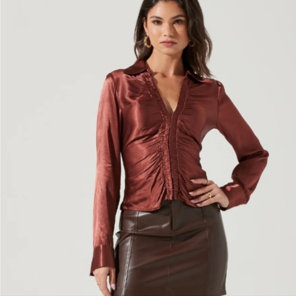 ASTR the Label Shannon Ruched Satin Blouse